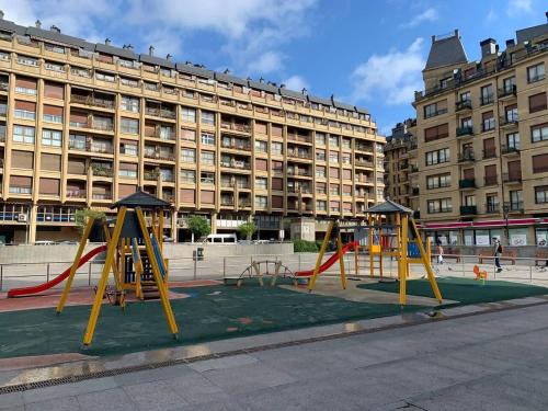 Apartamento agradable con parking en Gros