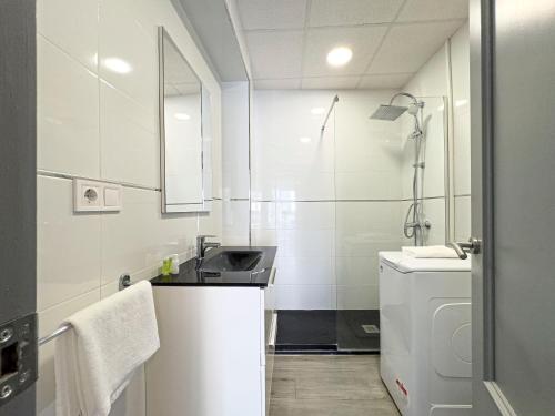 Apartamento vistas al mar junto Puerto Marina