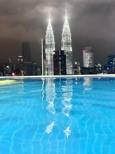 Bazén v ubytování THE LUXE INFINITUM KLCC By KL CITY nebo v jeho okolí