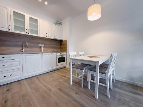 Una cocina o zona de cocina en Maja