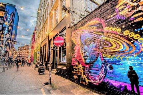 Hen and Stag Pad, Large Group Accom Digbeth Sleeps 24 photo 23
