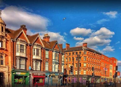 Hen and Stag Pad, Large Group Accom Digbeth Sleeps 24 photo 24