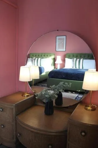 Hen and Stag Pad, Large Group Accom Digbeth Sleeps 24 photo 8