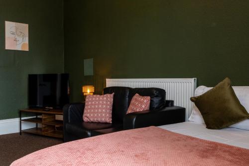 Hen and Stag Pad, Large Group Accom Digbeth Sleeps 24 photo 30