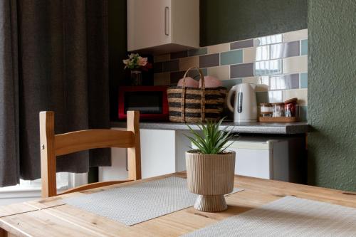 Hen and Stag Pad, Large Group Accom Digbeth Sleeps 24 photo 36