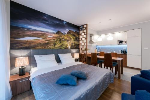 Ένα ή περισσότερα κρεβάτια σε δωμάτιο στο inQse Wroclaw Centre