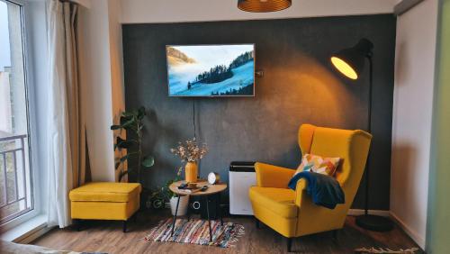 Posezení v ubytování FREE PARKING & Self Check-IN WestSide Studio Near the Lake, Lacul Morii, Near Metro Stations Sector 6