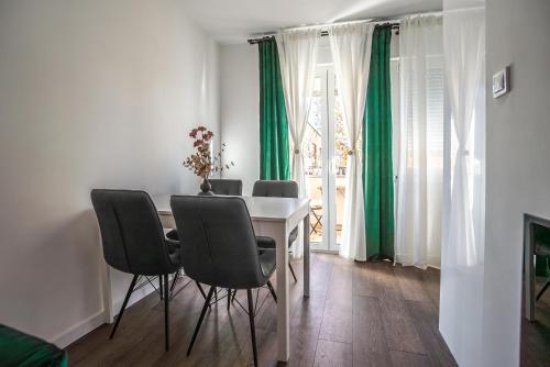 THE PLACE, Self check-in