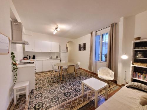 Photo de la galerie de l'établissement Vacances, Business & Etudiants, à Le Soler