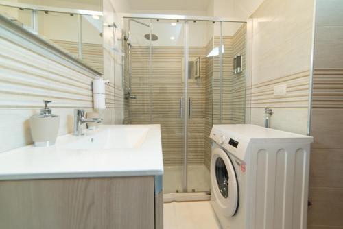 B&B in Naples City Center - Vacation Apartment near the Train Station & Top Naples Attractions