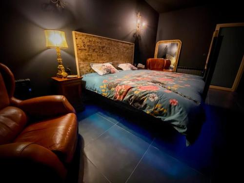 Postel nebo postele na pokoji v ubytování Loveroom SPA 01