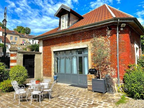 Adorable petite maison indépendante avec parking privé