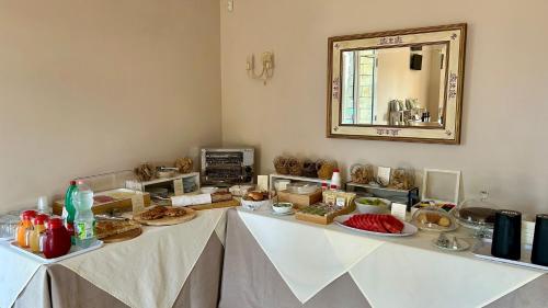 Jídlo v hotelu nebo okolí