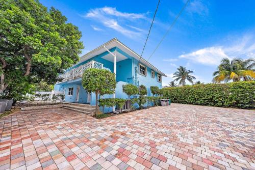 Κήπος έξω από το 2BR, 2BA - Pets Stay for Free - Fall Specials