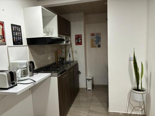 Η κουζίνα ή μικρή κουζίνα στο Tu hogar en el Eje Cafetero
