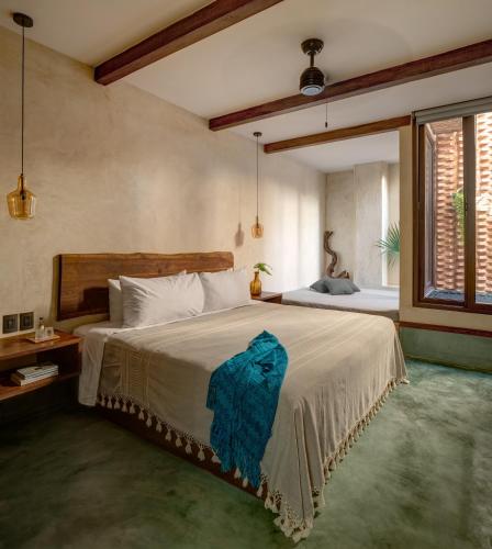 Fantastic 6BR Luxury Penthouse Villa 12ppl Rooftop Pool & Bathtubにあるベッド