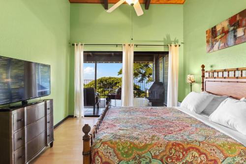 En eller flere senge i et værelse på Walua Oasis Private Pool with Ocean Views