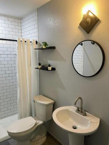 Gallery image of 1921 Osborne Suite 7 B in Saint Marys