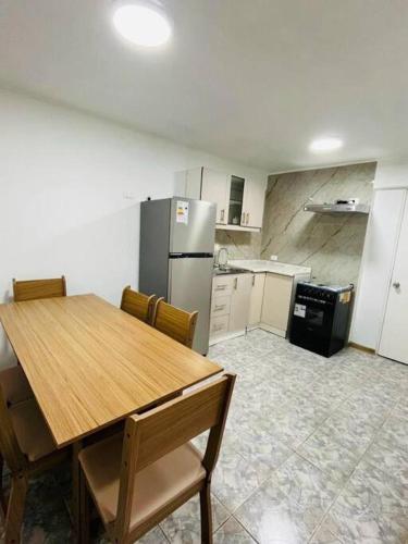 Η κουζίνα ή μικρή κουζίνα στο Arriendo diario en Caldera