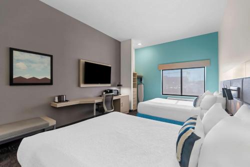 Letto o letti in una camera di Best Western Plus Ogallala Inn
