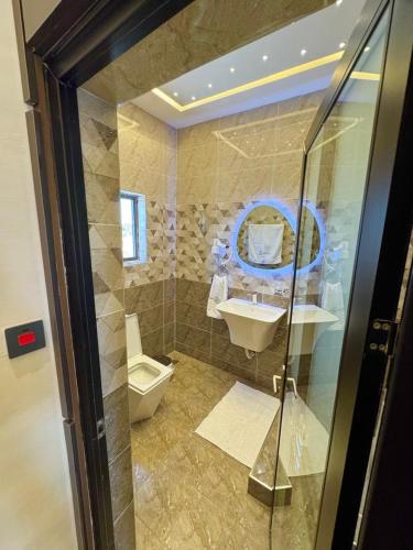 Gallery image of Kamara Lakeview Hotel in Wa