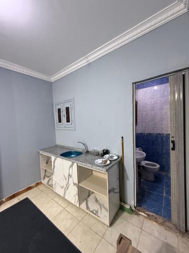 Fotografie z fotogalerie ubytování Studio Roof v destinaci Manshīyat as Sādāt