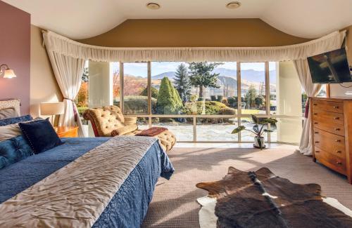 Φωτογραφία από το άλμπουμ του The Shan's Lodge στο Κουινστάουν