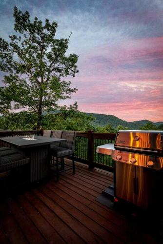 New Explorer's Hideaway,Mtn View, Firepit,Upscale photo 21