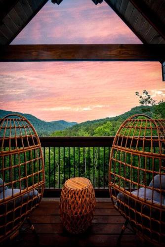 New Explorer's Hideaway,Mtn View, Firepit,Upscale photo 25