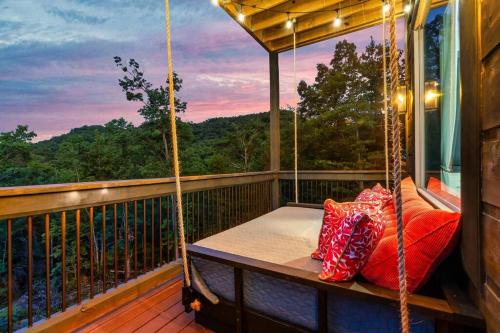 New Explorer's Hideaway,Mtn View, Firepit,Upscale photo 43