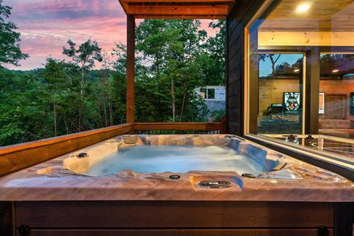 New Explorer's Hideaway,Mtn View, Firepit,Upscale photo 83