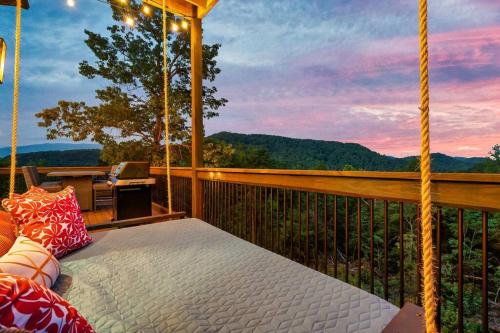New Explorer's Hideaway,Mtn View, Firepit,Upscale photo 87