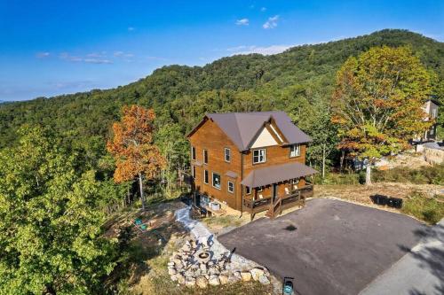 New Explorer's Hideaway,Mtn View, Firepit,Upscale photo 95