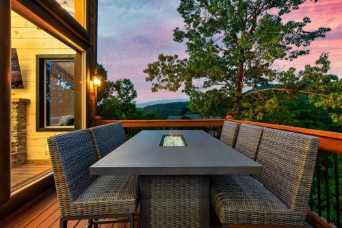 New Explorer's Hideaway,Mtn View, Firepit,Upscale photo 97
