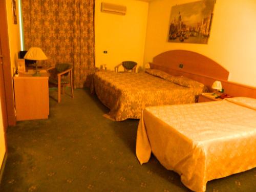 Gallery image of Ascot Lodging in Cardano al Campo