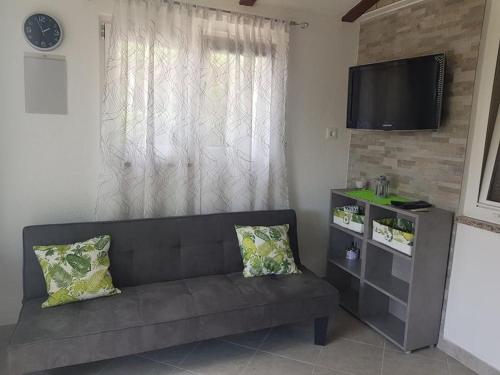 Apartments with parking space Baska, Krk - 23618