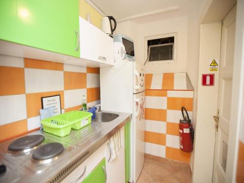 Kuchyň nebo kuchyňský kout v ubytování Hostel 24