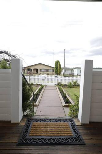 Zahrada ubytování Homely 2-Bed Cottage Near Tenterfield Centre