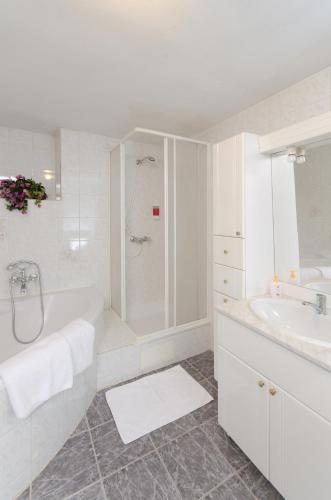 Koupelna v ubytování Hotel Slavia