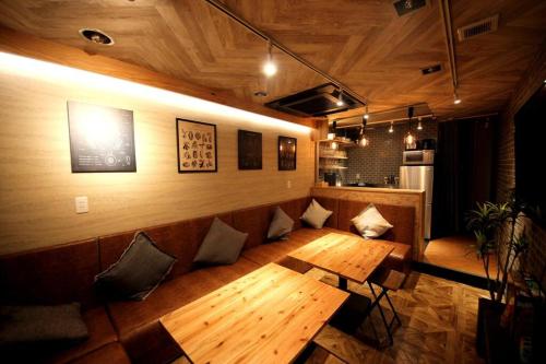 難波駅徒歩1分パーティー貸切ビル心斎橋道頓堀すぐボードゲームイベント12名以上利用可能