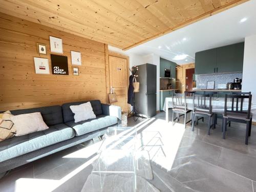 Appartement moderne proche pistes, 6 pers, balcon sud, animaux admis, parking, wifi - FR-1-505-214