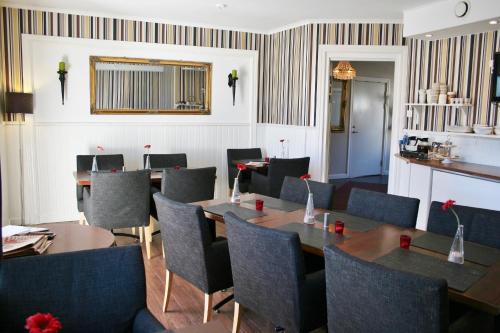 Kuchyň nebo kuchyňský kout v ubytování Hotell Östermalm