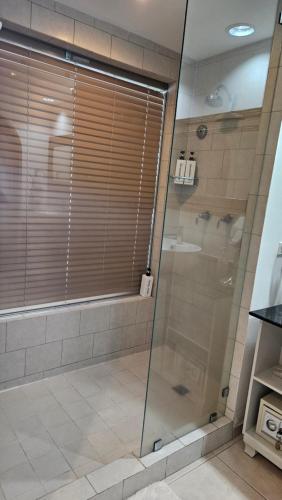 Koupelna v ubytování Studio Apartment with two double beds at Solarium in Playa Coronado