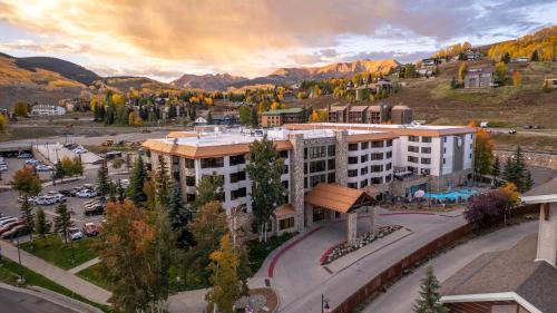 arial view of a building with a parking lot at Studio 565 Perfect Location with Pool and Hot Tub in Crested Butte