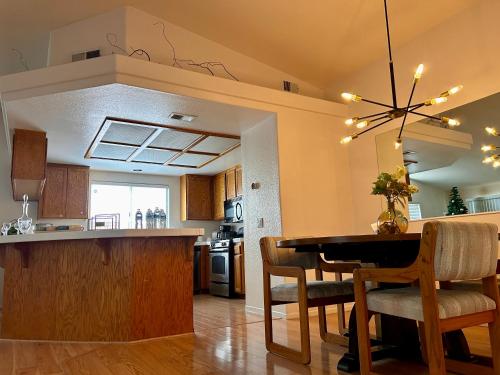 Dapur atau dapur kecil di Sundance Retreat