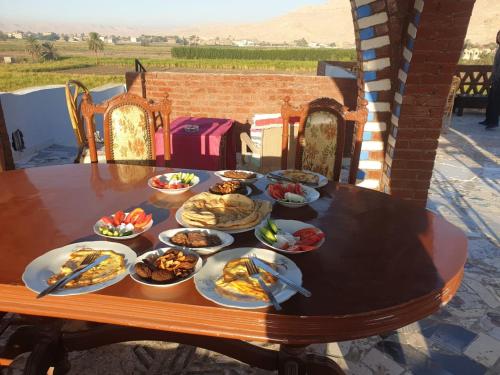 Makanan di atau berdekatan homestay