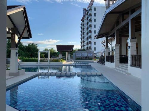 Bazén v ubytování Modern Condo with Ocean Views and Pool in Panglao nebo v jeho okolí