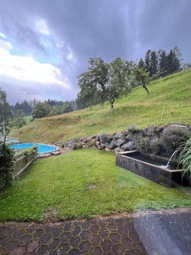 Bazén v ubytování Naturparadies, Kleines Bauernhof-Häuschen nebo v jeho okolí