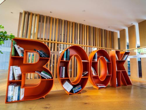 Perpustakaan di hotel