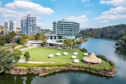 Landskap semula jadi dekat dengan hotel